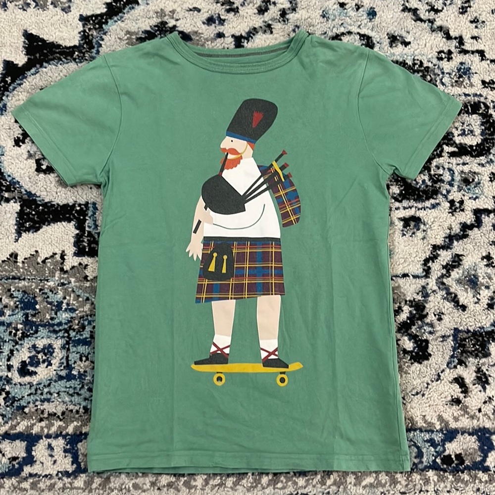 ⛔️SOLD⛔️ Mini Boden Youth Green Tee sz 9-10Y